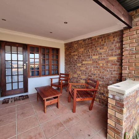 Valley View Dullstroom - Check In At The Highlander Hotel מראה חיצוני תמונה