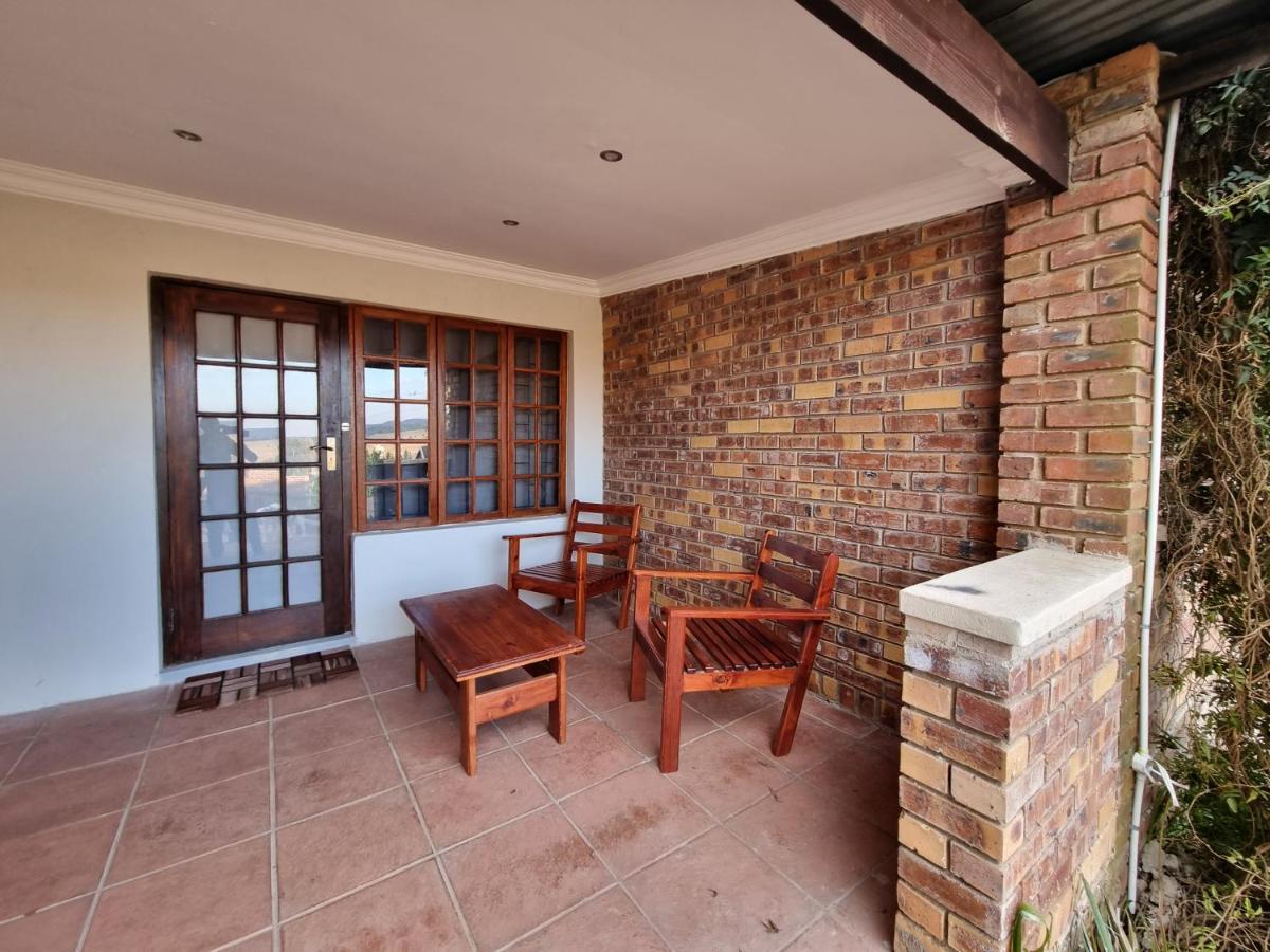 Valley View Dullstroom - Check In At The Highlander Hotel מראה חיצוני תמונה