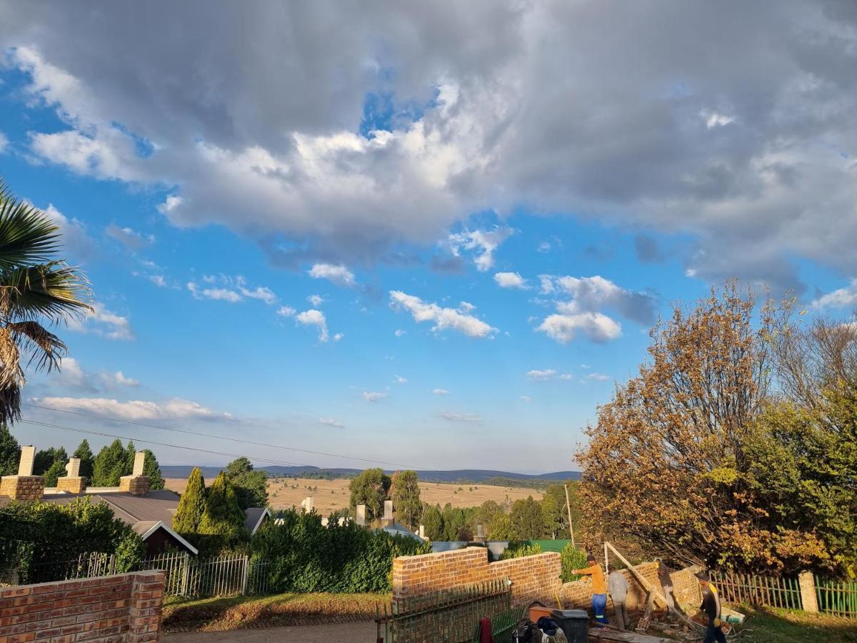 Valley View Dullstroom - Check In At The Highlander Hotel מראה חיצוני תמונה